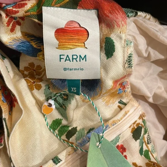 Farm Rio Delicate Garden Crop Top - Picture 5 of 8